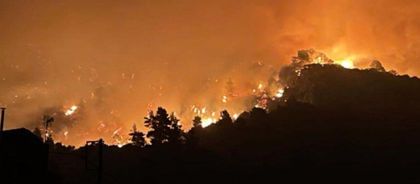 Δήμαρχος Ιστιαίας: «Το 112 δεν βοηθάει σε τίποτα απλά εκκενώνουμε χωριά για να καούν -Που είναι τα εναέρια μέσα;»